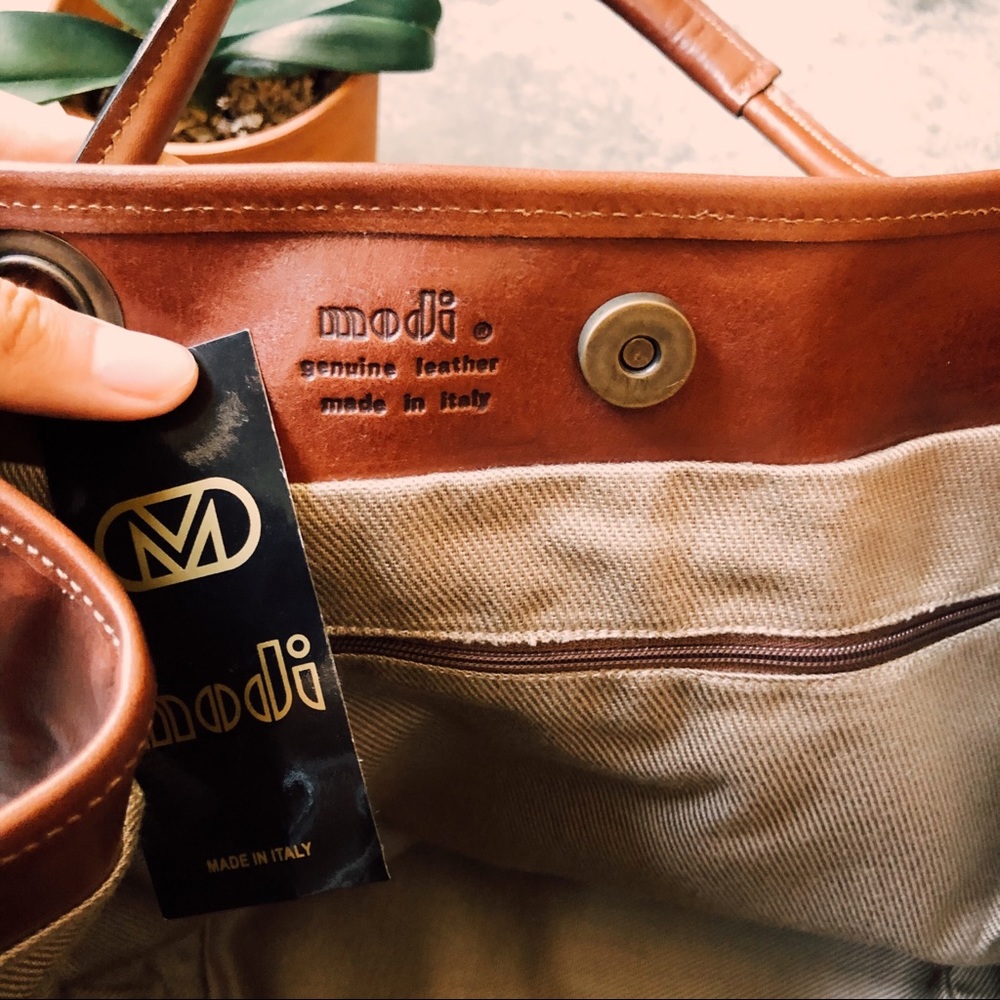 Modi Italian Leather Bag - Picture 2 of 5